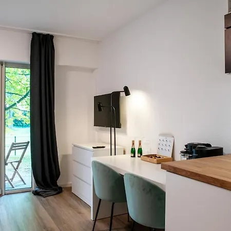 Exklusiv Kueche Office Streaming Minibar 2001 * Bonn